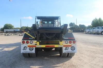 New | in-Stock 2027 FREIGHTLINER 114SD PLUS Rolloff Trucks Texas US | Roll Off Truck World #1507657