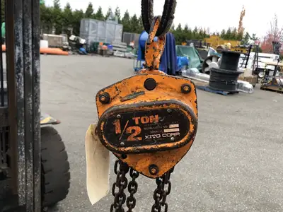 1/2 Ton Hand Chain Hoist 20 ft