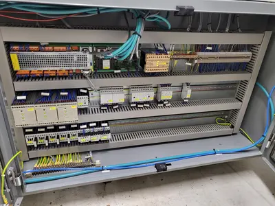 USED 1999 GILDEMEISTER NEF 320
