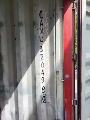 20 ft Standard Shipping Container - CAXU3204980
