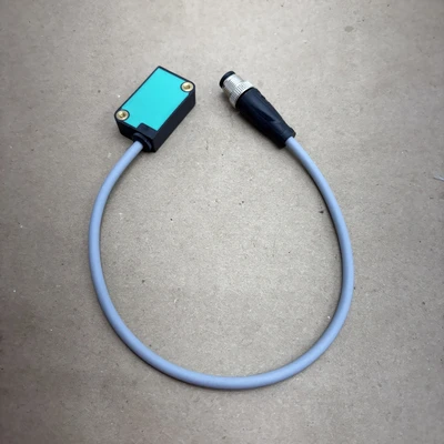 NEW Pepperl CBN15-F64-A2-0,3M-V1