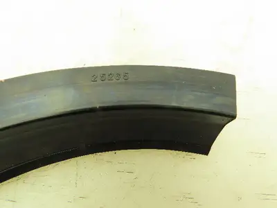 Garlock Klozure 23 3435 2- Split Oil Seals 6.50 in Shaft, 8.0 in OD, 0.750 in W