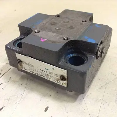 USED VICKERS CVCS25D1S210S19