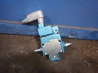 USED MAC 57D11111CA