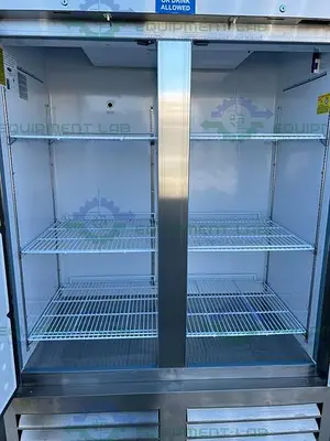 USED NORLAKE NSWDF492SSS/0A WHITE DIMOND SERIES DOUBLE DOOR FREEZER -20C, 49 CU. FT.