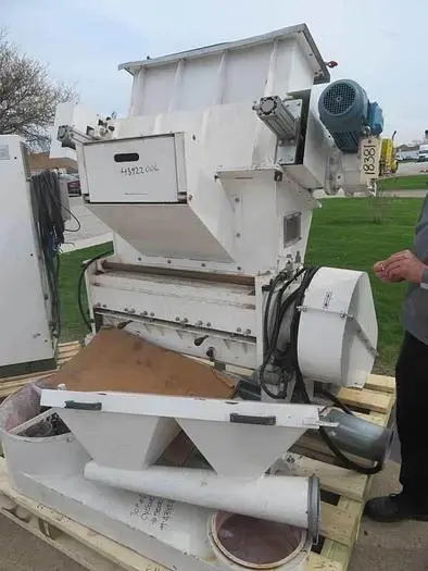 Used 2004 TRIA 900 NS-R Granulators Pennsylvania US | Global Equipment International, LLC #186409