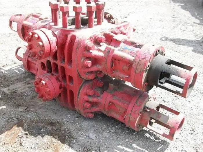 Used SHAFFER LWS, 5,000 PSI, 9" DOUBLE RAM BOP Accumulators Saskatchewan CA | Chad Equipment #466789