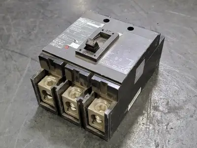USED SQUARE D QDL32100