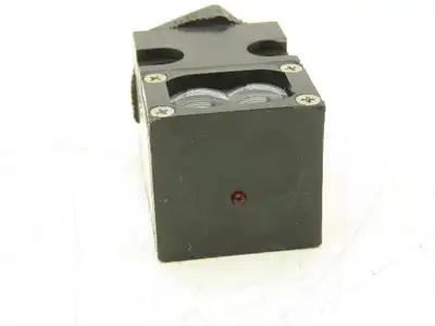 Banner SMA915DQD Valu-Beam Photoelectric Diffuse Sensor 90-130VAC SPDT Relay QD
