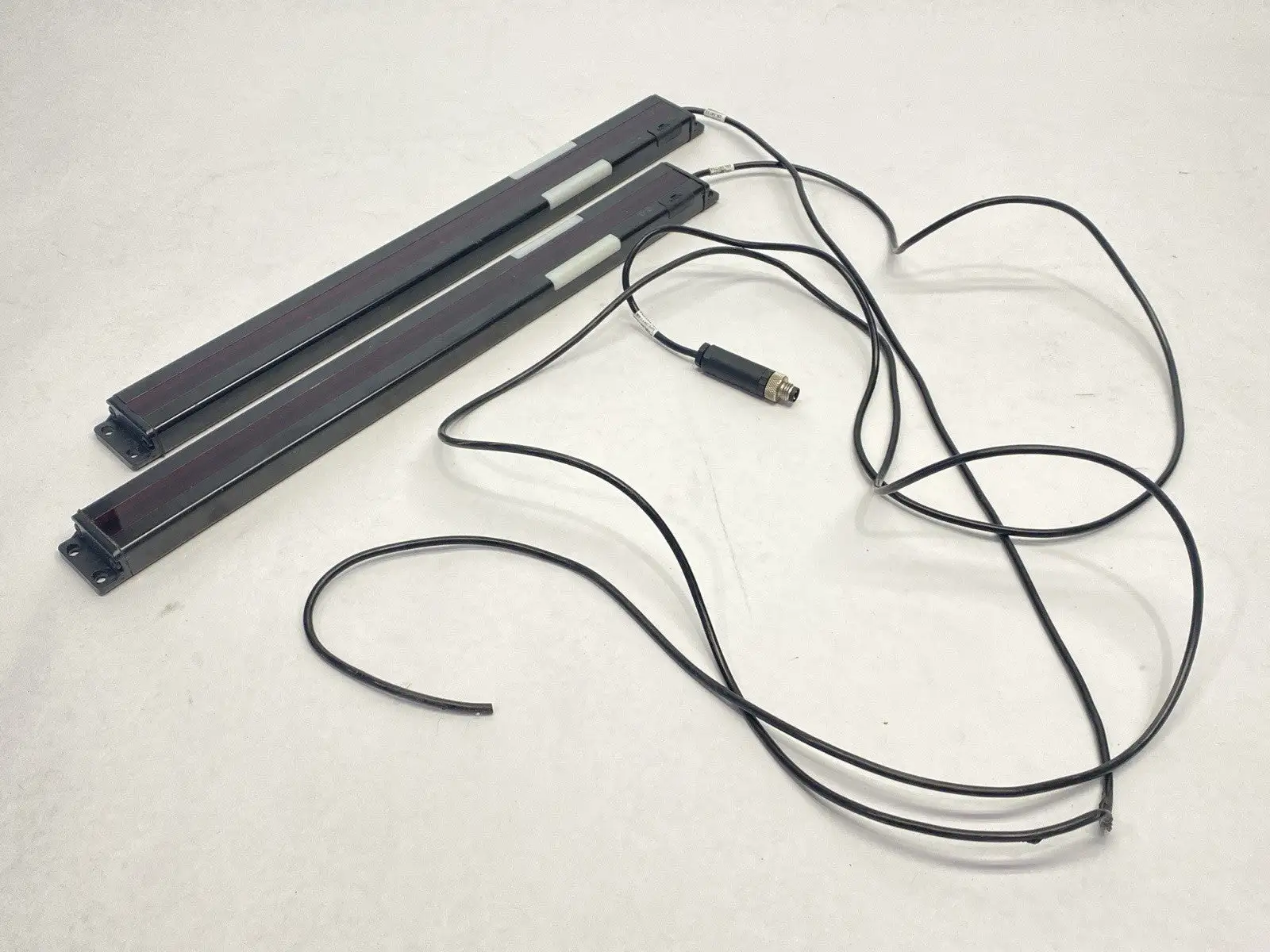 Used Banner Engineering PVA Compact Part Verification Array Emitter/Receiver 52909 Light Curtains & Grids Michigan US | Maverick Industrial Sales #1395426
