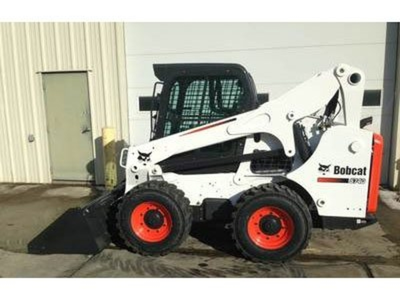 USED 2015 Bobcat S740