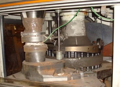 Fette Perfecta 2000 Kilmatex 28 Station Rotary Tablet Press