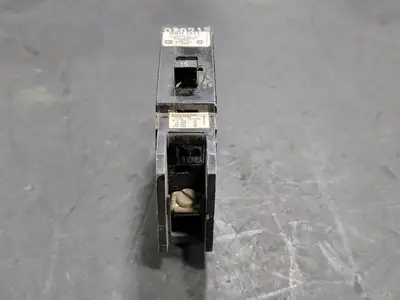Used EATON CUTLER-HAMMER GBH1015 Switchgears British Columbia CA | Lenmark #244482