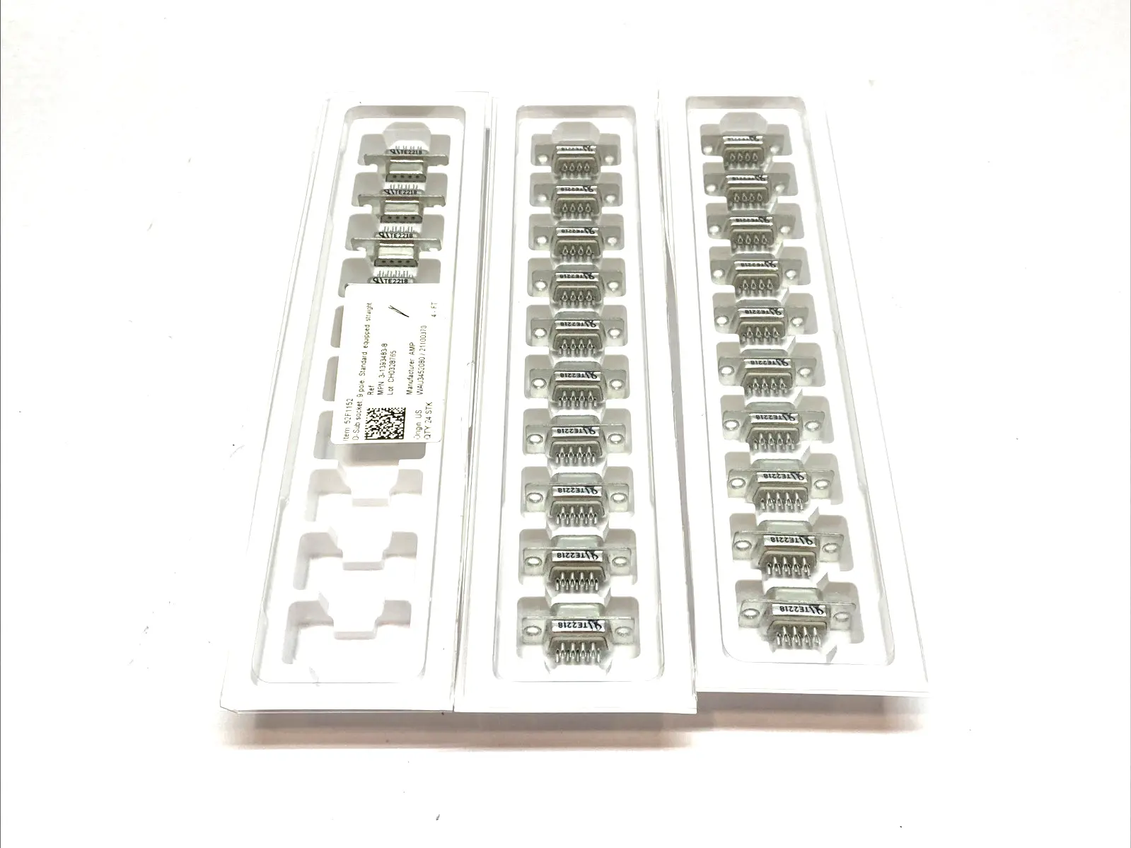 NEW AMP D‑SUB RECEPTACLE 9‑POLE LOT OF 24
