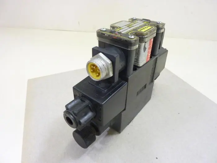 Used PARKER D1VW1CNYCF56 Valves/Fittings Michigan US | Ideal Machinery #602497