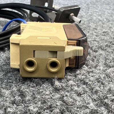 Used Sunx FX4-A3R Photoelectric Sensors California US | Davliegogo LLC #1706927