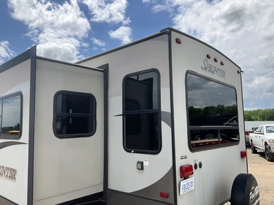 USED 2016 KEYSTONE SPRINTER SERIES M-299