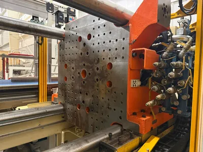 HUSKY H200 R880/55 HORIZONTAL INJECTION MOULDING MACHINES | INJECTION DEPOT (5)