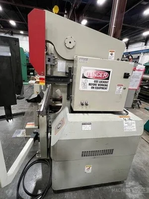 USED 2002 ACCURPRESS 71006
