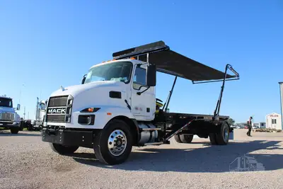 New | in-Stock 2027 MACK MD7 Rolloff Trucks Texas US | Roll Off Truck World #1491883