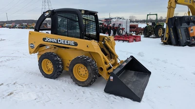 USED 2004 DEERE 240 II