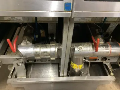 152-0799 Pitco SE14-S 3 Bank Fryer-Missing Filtration Parts