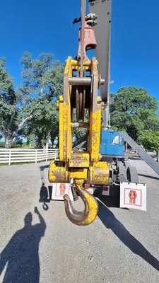 USED 2013 KENWORTH T800