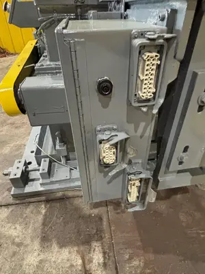 USED 1999 RLM MANUFACTURING R40