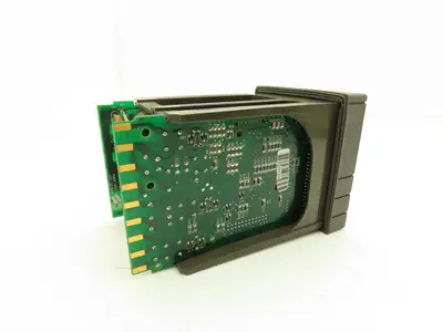 Honeywell DC300E-E-000-10-0000-0 UDC3300 Digital Temperature Controller