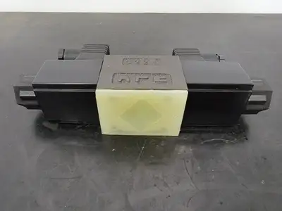 USED YUKEN DSG-01-3C60-A120-N-5090G