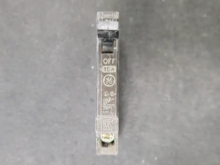 Used GENERAL ELECTRIC THQP115 Switchgears British Columbia CA | Lenmark #243621