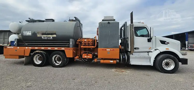 Used 2015 PETERBILT 567 Tractors & Trailers Texas US | Roll Off Truck World #1486373