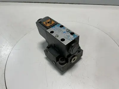 USED VICKERS DG4V-3-2AL-M-U-HL7-60