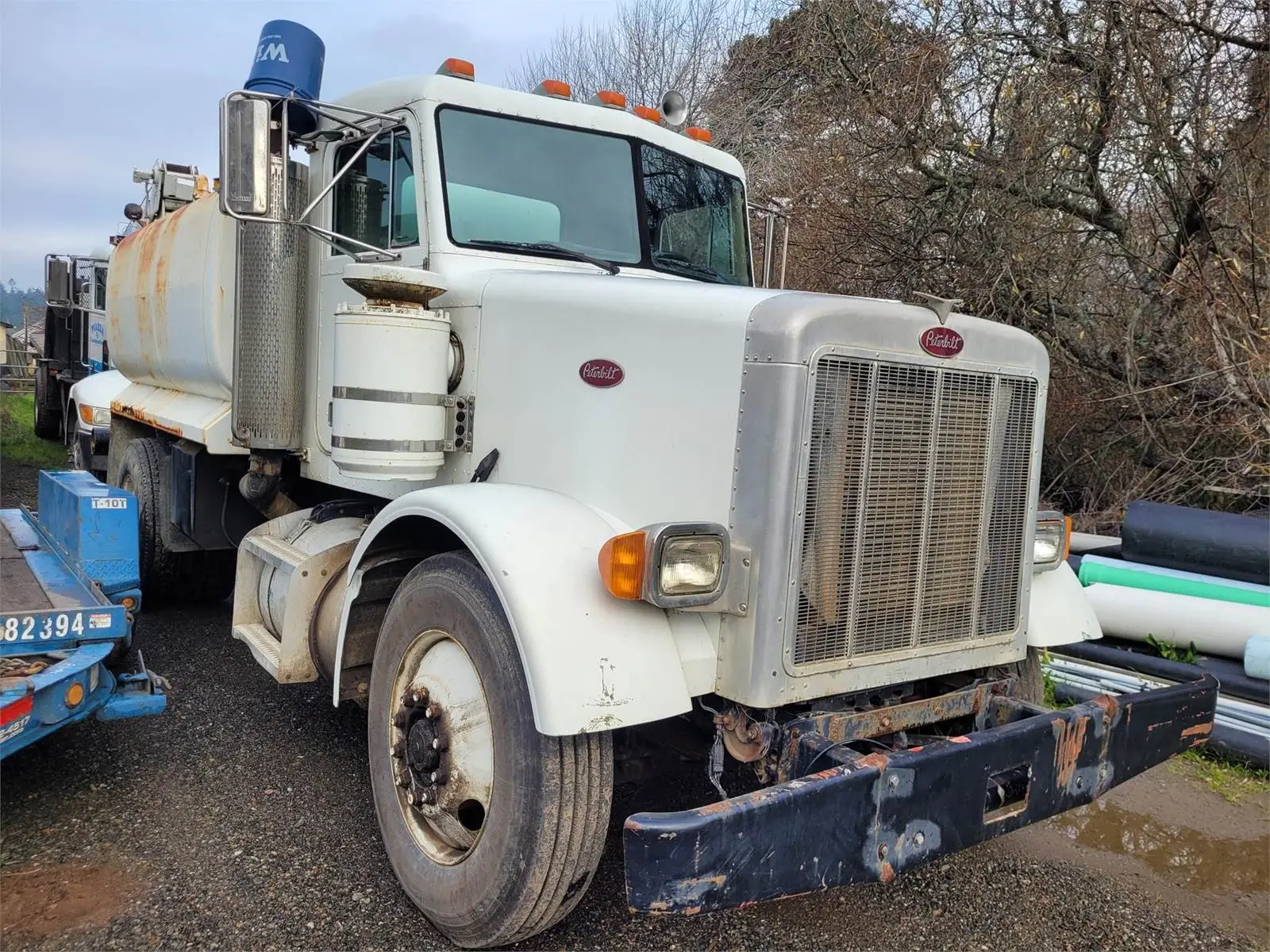 USED 1988 PETERBILT 357