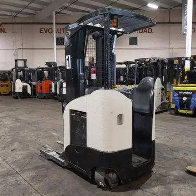 USED 2018 CROWN RR5725-45