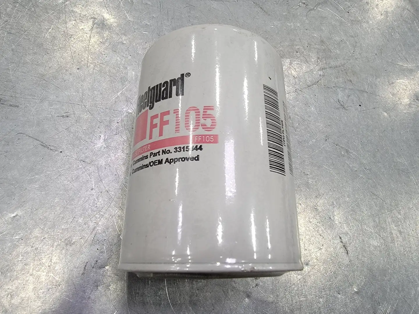NEW FLEETGUARD FF105