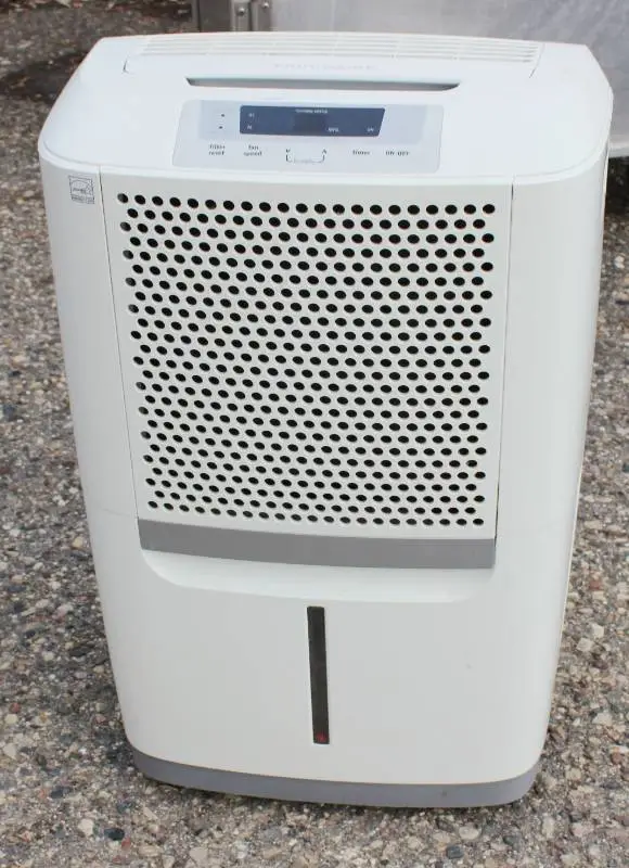 Electrolux Humidifier 50 Gallon/ Day, 115 Volts6 amps, Model # FAD 504 DUD