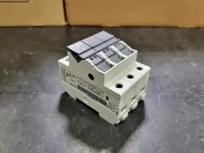 USED ALLEN-BRADLEY 1492-FB3C30-L