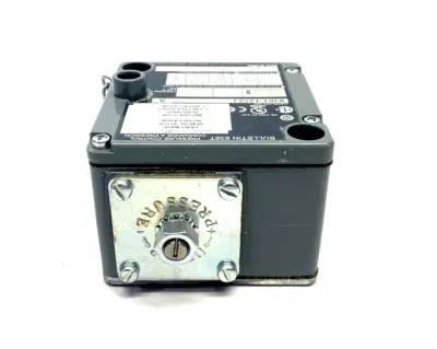 USED ALLEN BRADLEY 836T-T252J