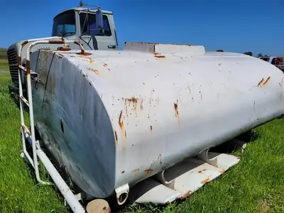 USED 1987 FORD LN8000