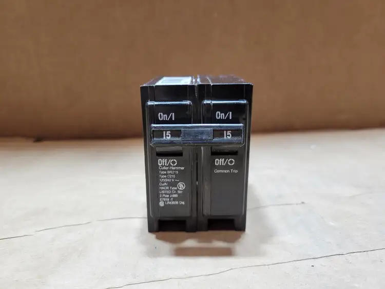 Used CUTLER-HAMMER BR215 Switchgears British Columbia CA | Lenmark #835603