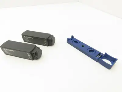 Schmersal 	CST34-S-1 Magnet Safety Sensor Non Contact CST Lot of 2
