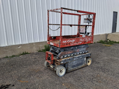 USED 2016 Skyjack SJ3219
