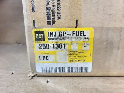 NEW CATERPILLAR 250-1301