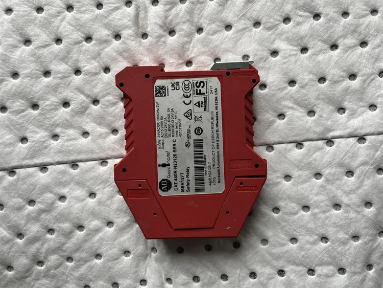 Used ALLEN BRADLEY 440R-N23126 SER-C MSR 127T SAFETY RELAIS Misc Electrical & Power Parts BE | Apt International N.V #362760