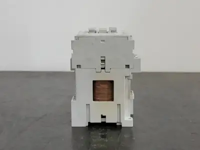 USED ALLEN-BRADLEY 700-CF220D