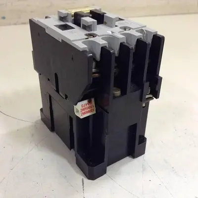 USED ALLEN BRADLEY 100-A12ND3 SER B