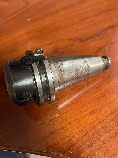 Used UNIVERSAL ENGINEERING CAT 40 END MILL HOLDER SIZE 1" CAT Holders Michigan US | Aucto #1337067