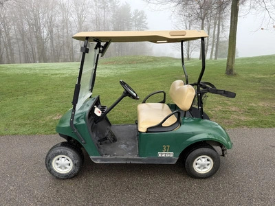 (1) 2017 E-Z-Go golf cart with a Kawasaki gas engine, model 625111G01, does not include Club canopy,...