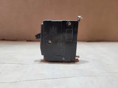 USED SQUARE D QOB115
